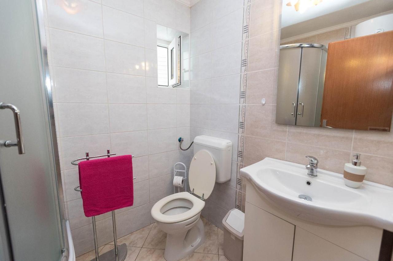Apartments Karmen 1 Цриквениця Екстер'єр фото