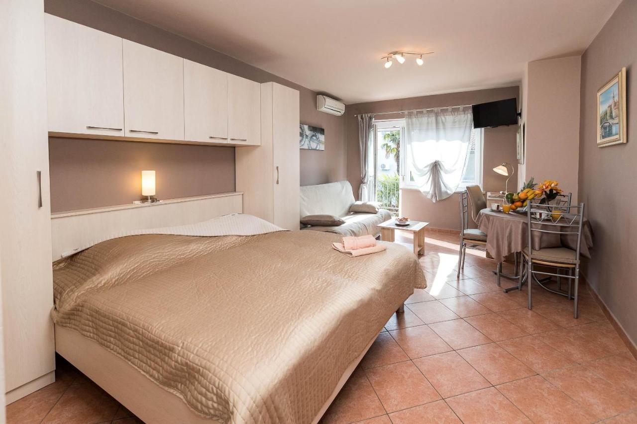Apartments Karmen 1 Цриквениця Екстер'єр фото