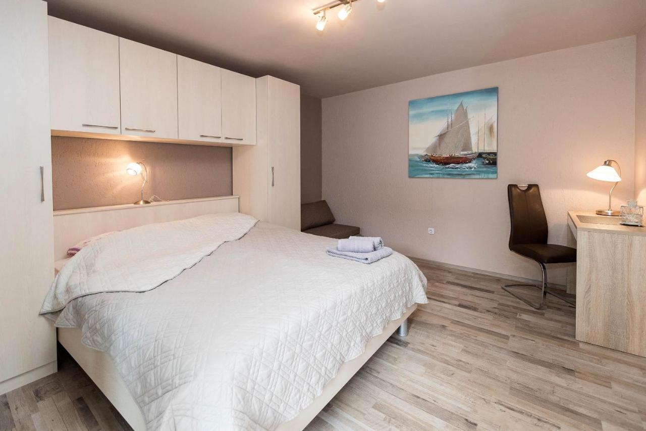 Apartments Karmen 1 Цриквениця Екстер'єр фото