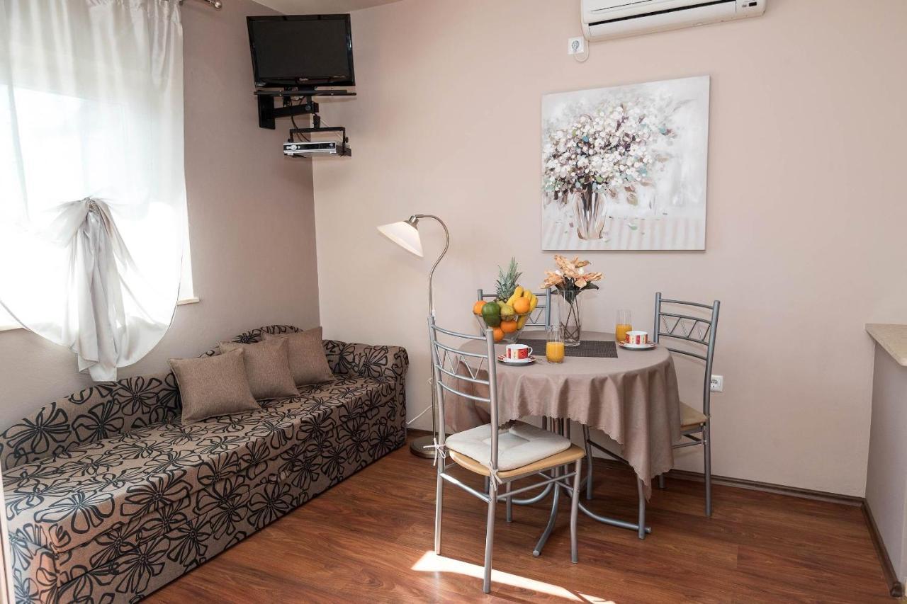 Apartments Karmen 1 Цриквениця Екстер'єр фото