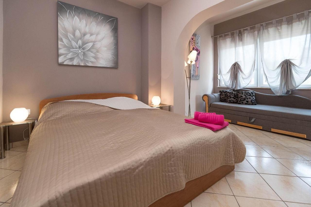Apartments Karmen 1 Цриквениця Екстер'єр фото