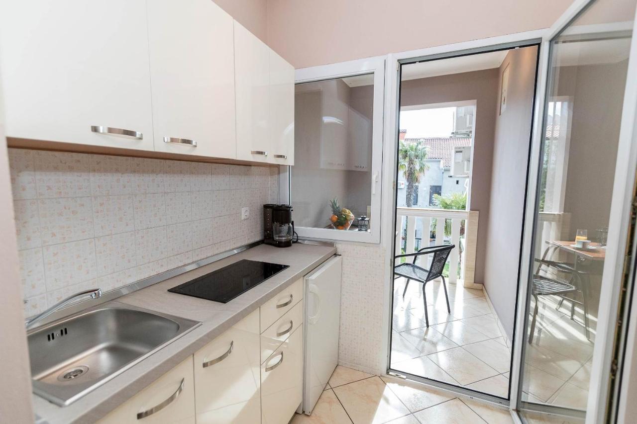 Apartments Karmen 1 Цриквениця Екстер'єр фото